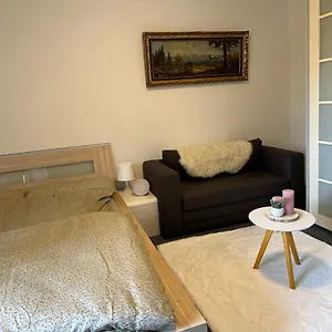  Apartment Starhouse